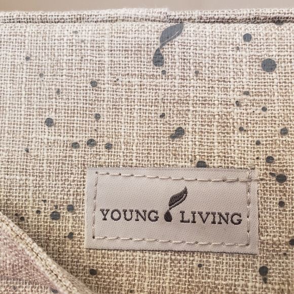 Young Living insulated lunch tote - Picture 4 of 7